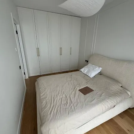 Elite Pleasant Space In Centr 69 M2 *